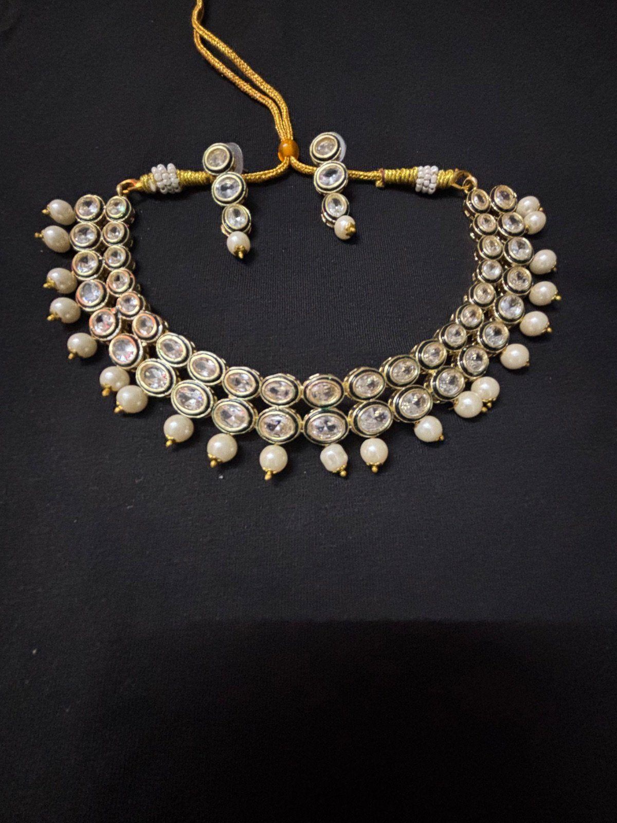 Elegant Kundan and Pearl Jewelry Set