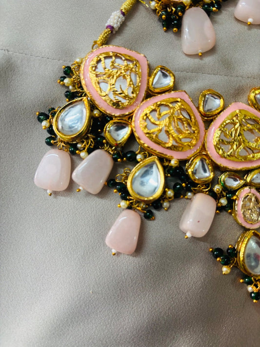 Elegant Kundan Jewelry Set with Pastel Accents