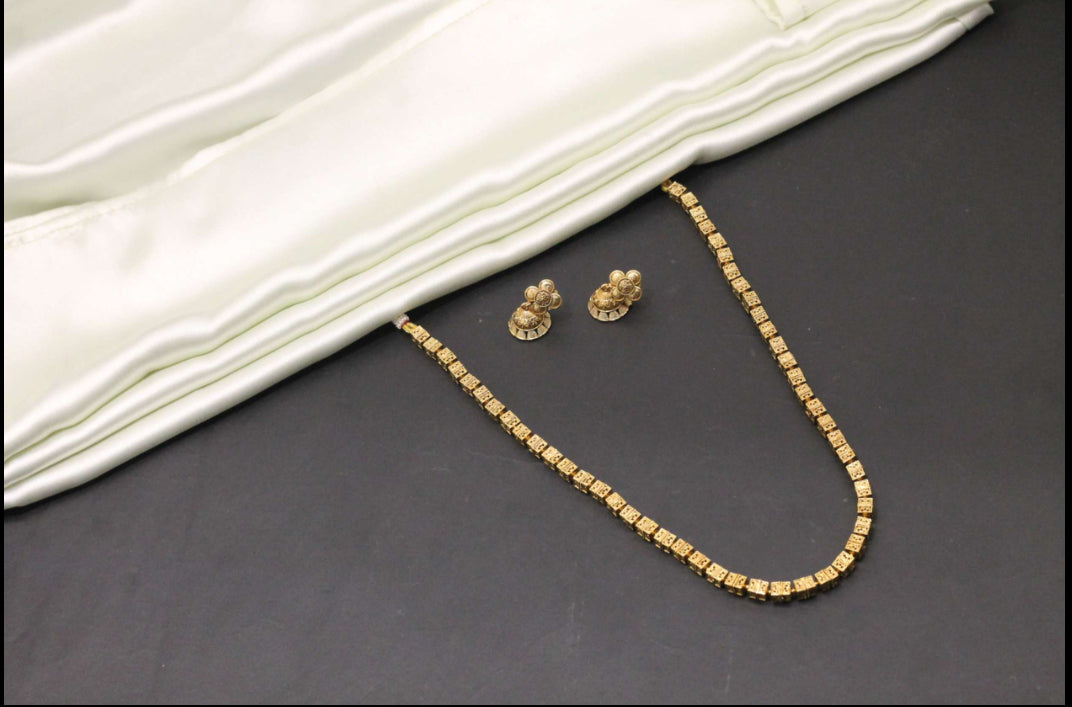 Golden plated square shaped Matar Mala