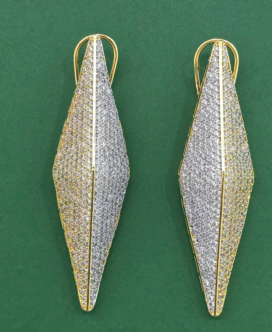 Classic Earring with 2 Tone Carat Plating