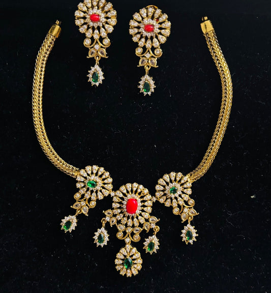 Elegant Jewelry Set with Floral Design