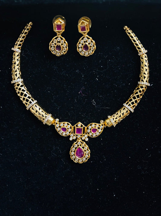 Light weight Gold finishing Kundan Jewelry Set with Earrings