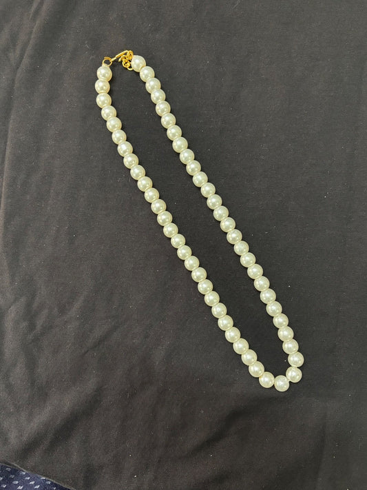 Elegant Pearl Beaded Necklace