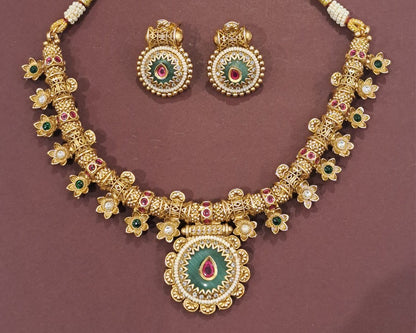 Floral Jewelry Set with Intricate Detailing