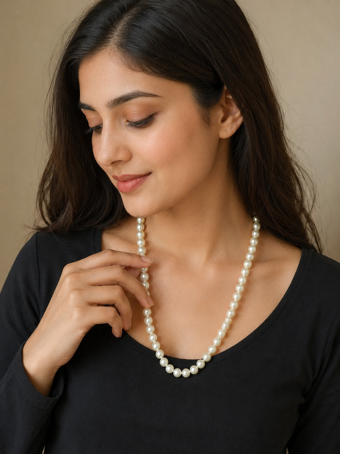 Elegant Pearl Beaded Necklace
