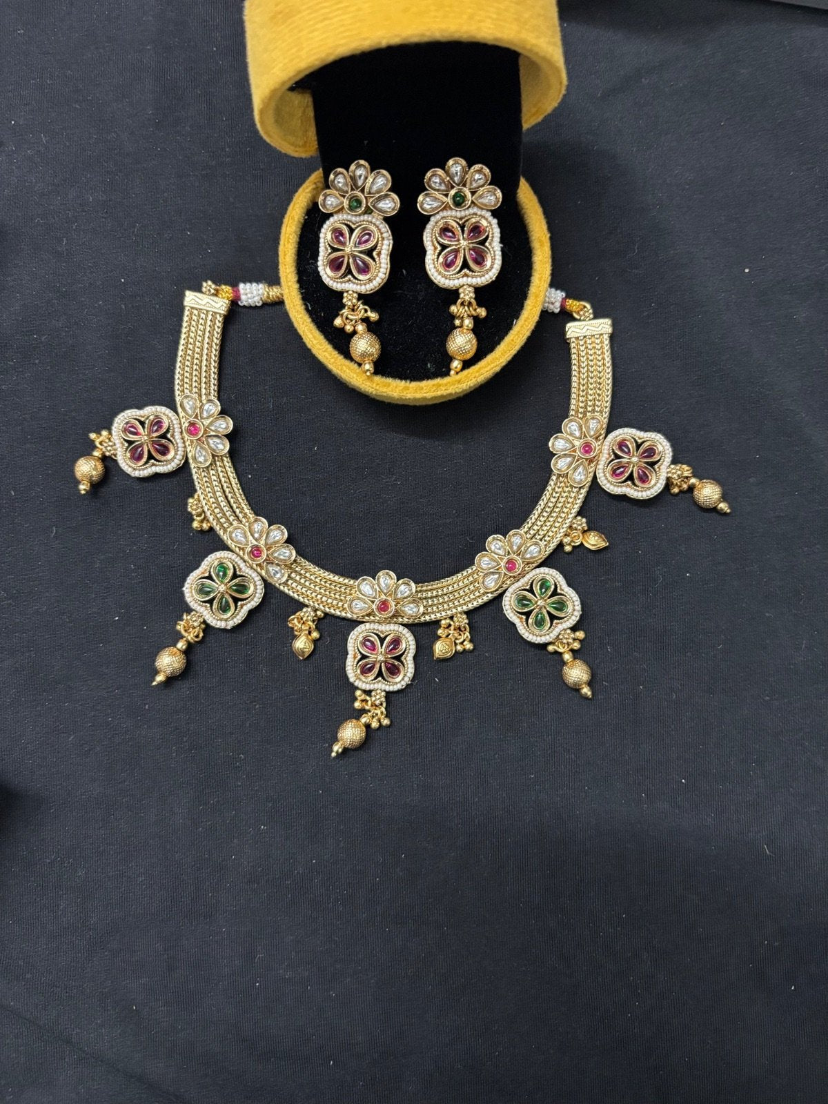 Elegant Meenakari Jewelry Set with Floral Motifs