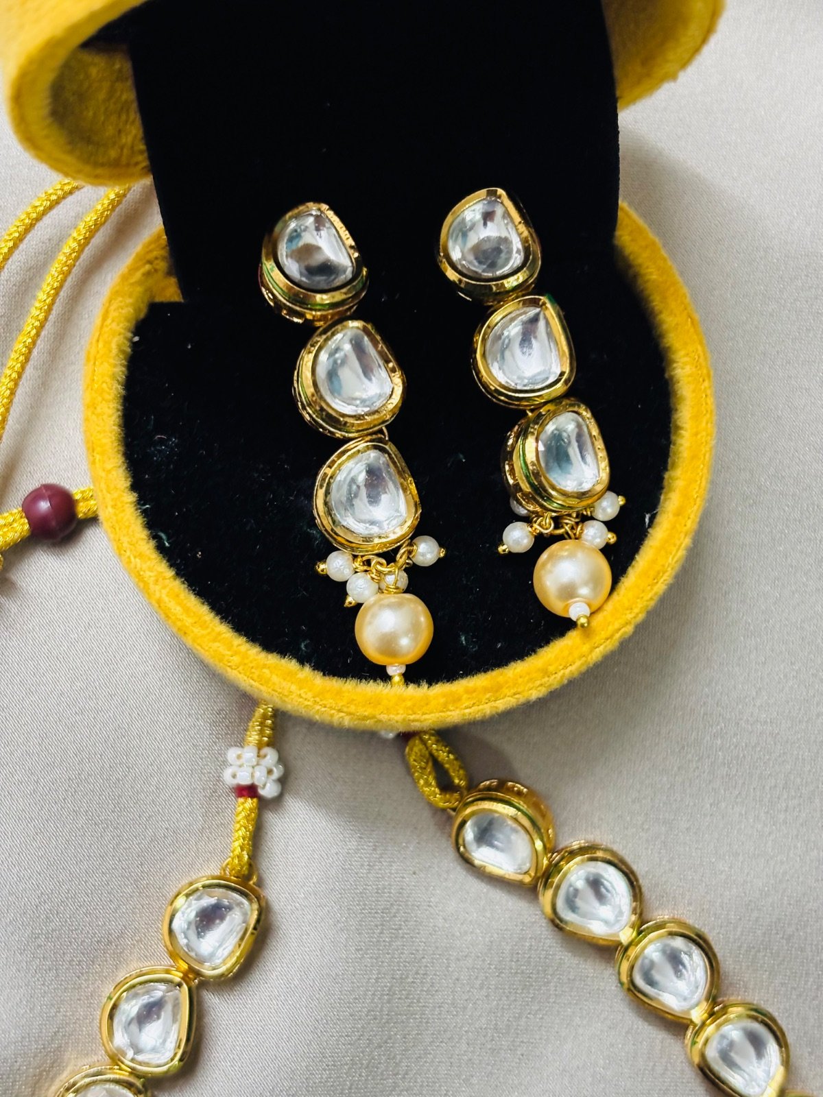 Elegant Kundan Jewelry Set