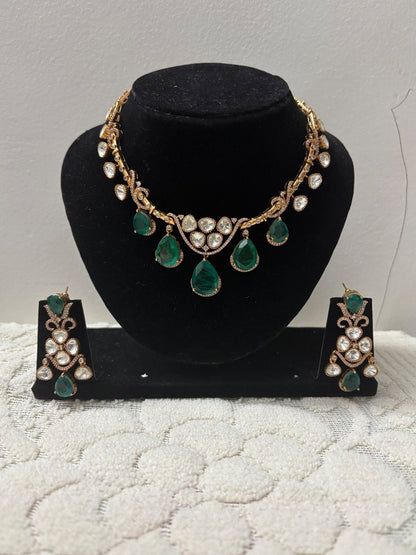 Elegant Green and White Jewelry Set