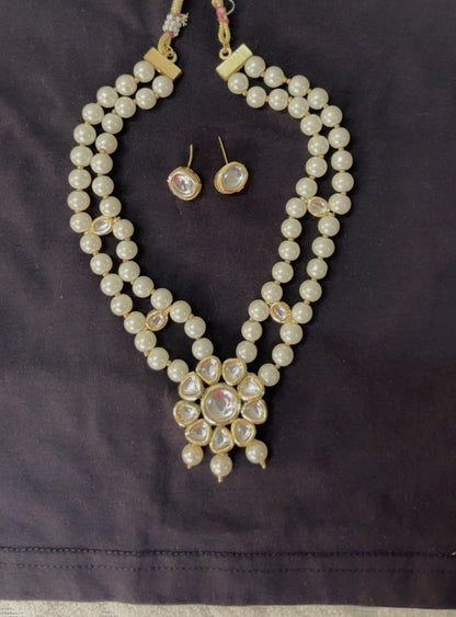 Kundan with Pearl Jewelry Set with Stud Earrings