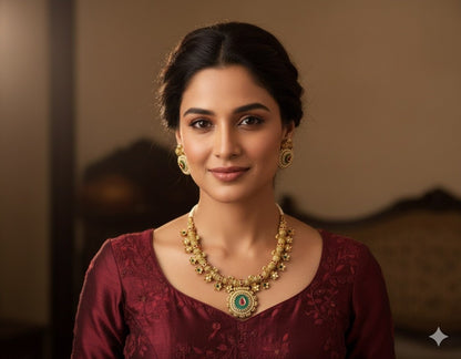 Floral Jewelry Set with Intricate Detailing