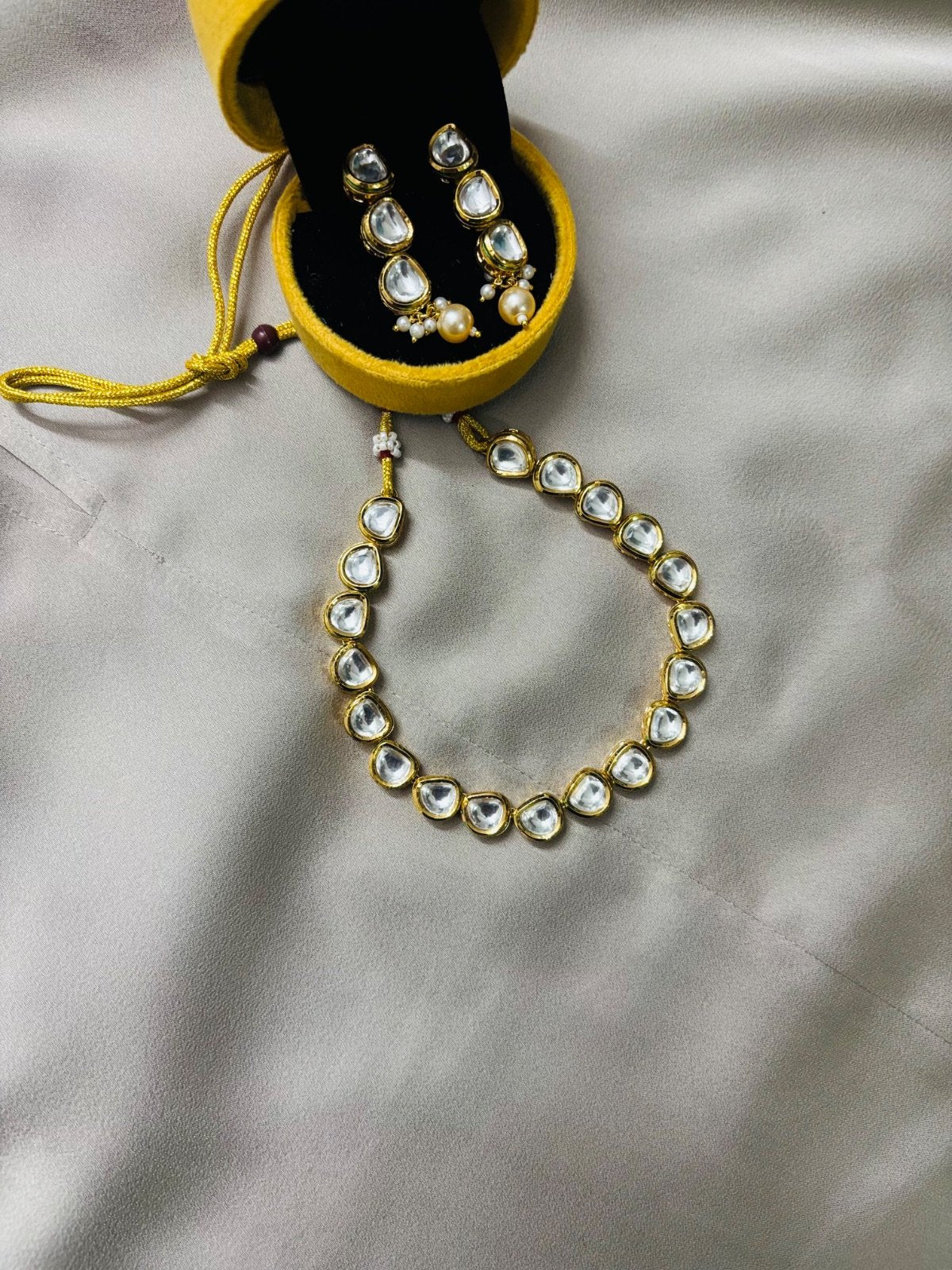 Elegant Kundan Jewelry Set