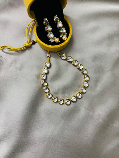 Elegant Kundan Jewelry Set