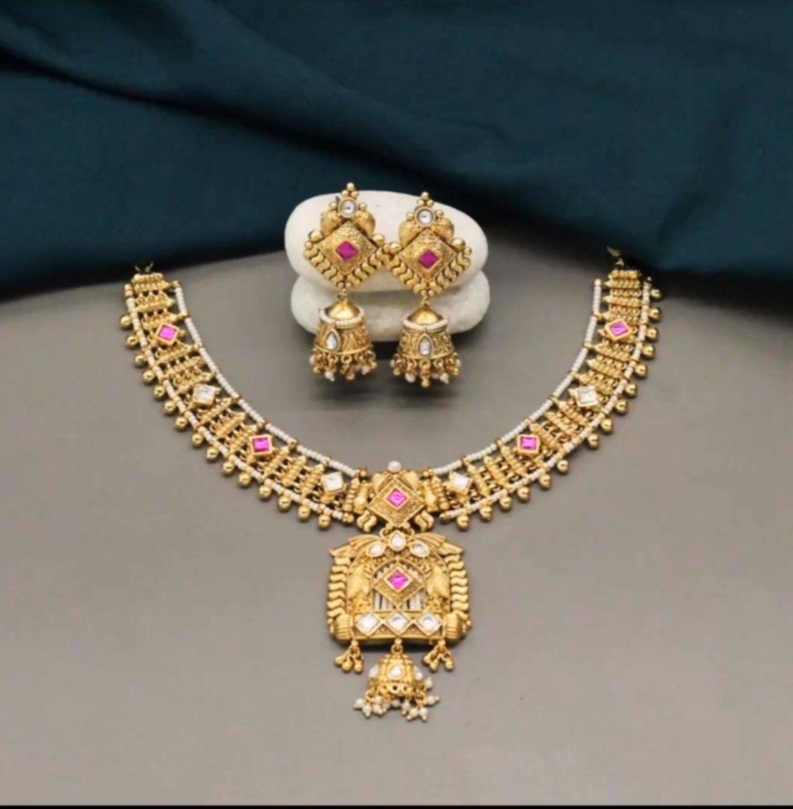 premium Antique Gold Plated Jewelry Set with Pink Accents