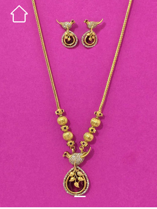 Bird inspired Premium Pendant Set