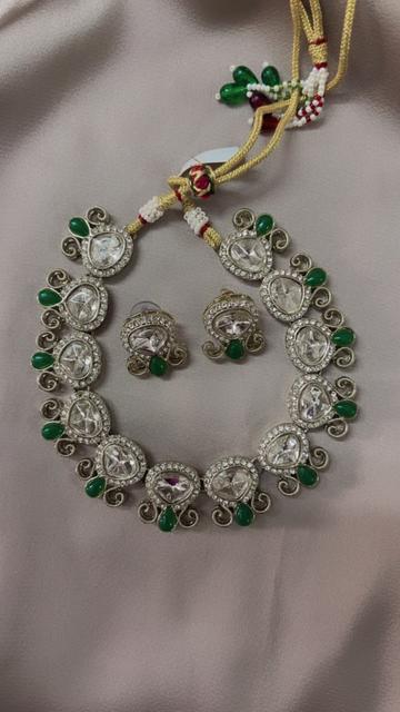 Elegant Green Kundan Stone Jewelry Set