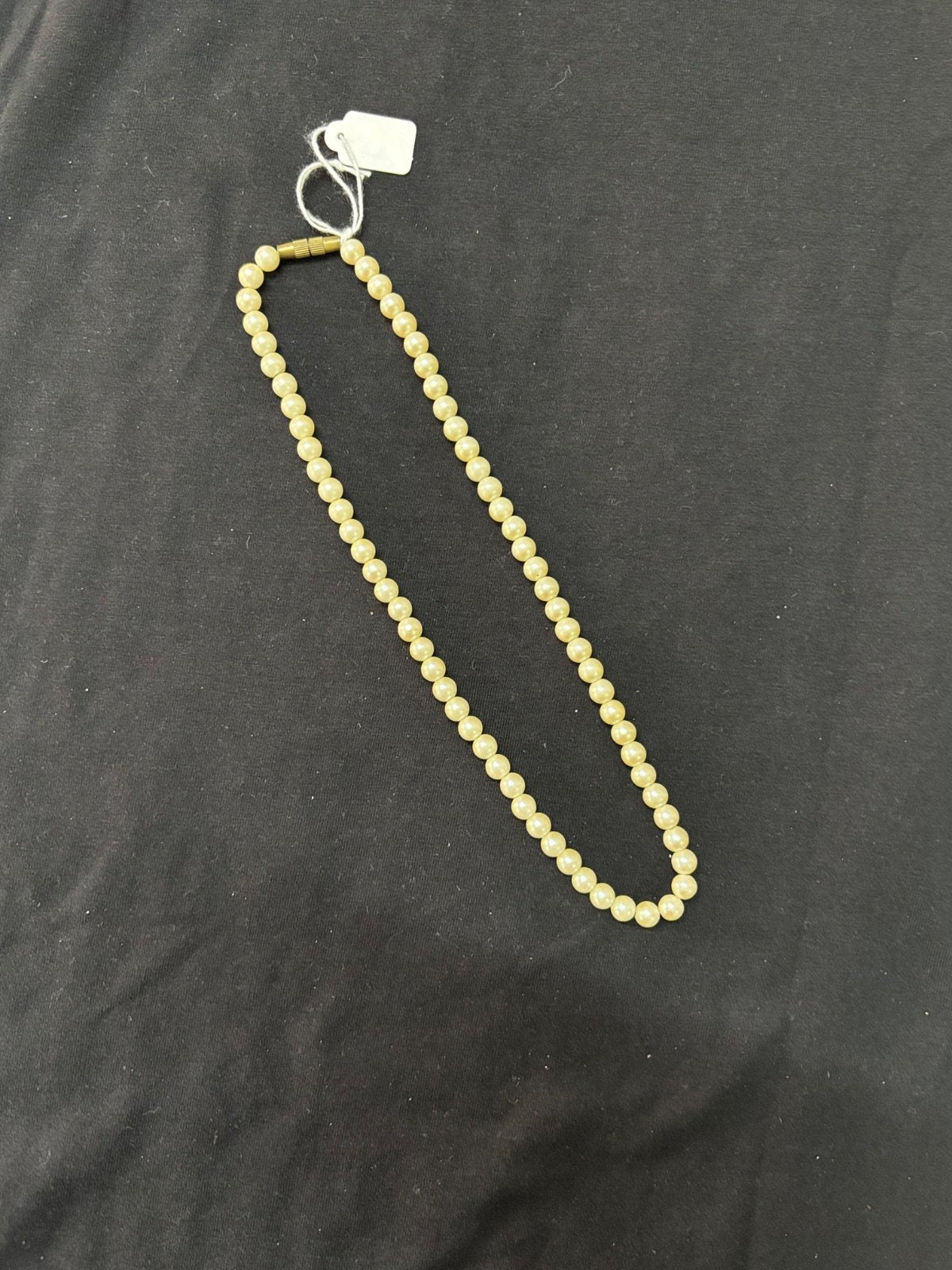 Elegant small Beaded Necklace