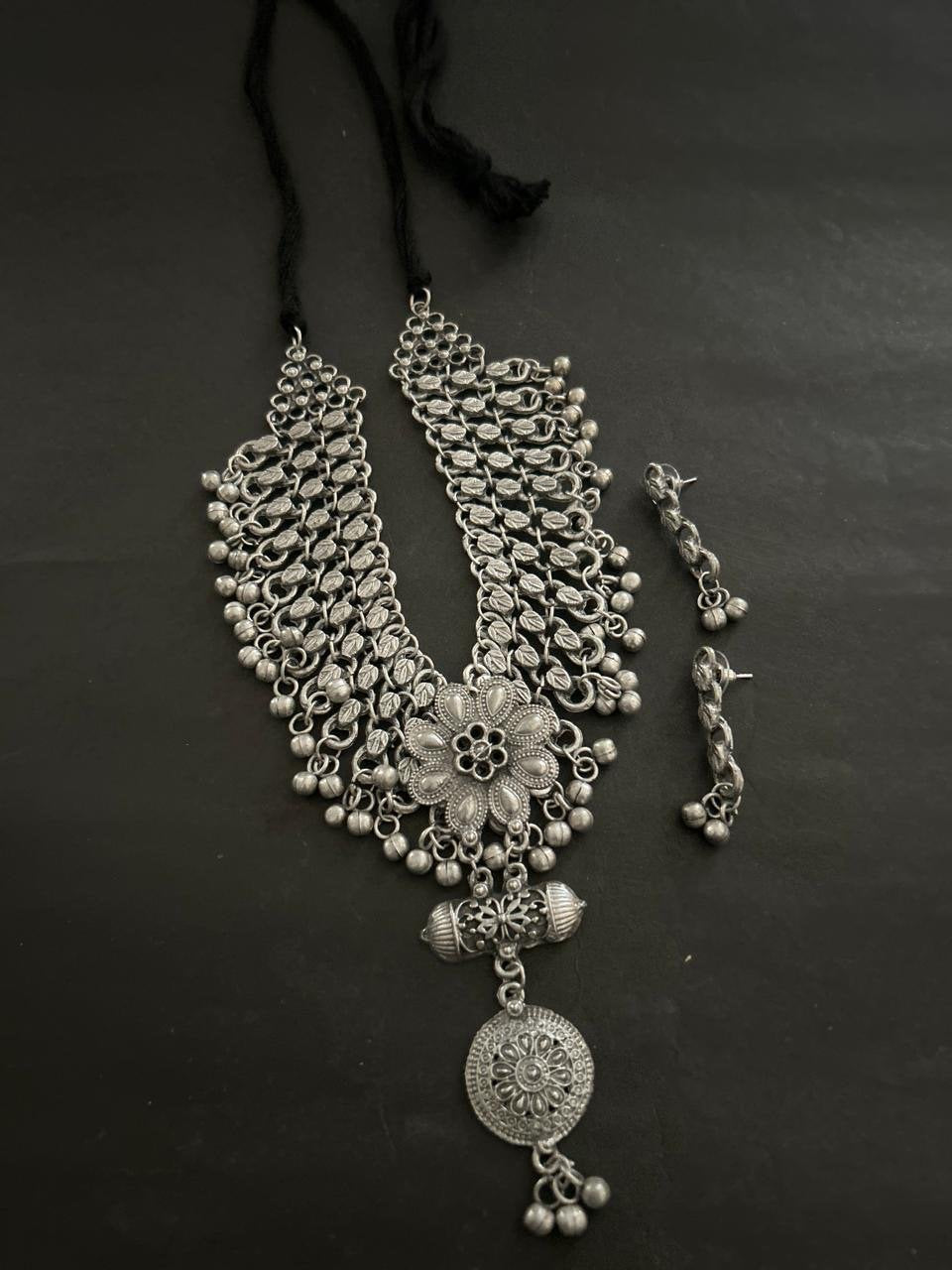 Elegant Oxidized Silver Jewelry Set